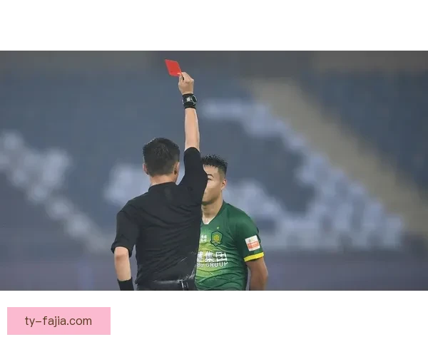 中超2026首红诞生 姜至鹏肘击染红